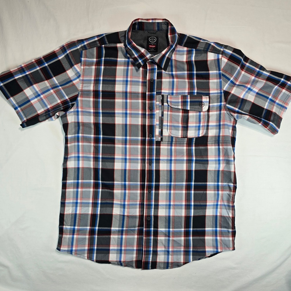 Wrangler ATG Men Large Plaid Short Sleeve Button Down Shirt Black Blue 112337386